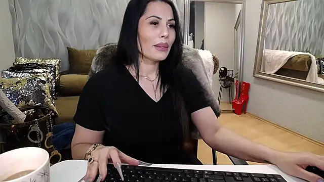 Sara Poison online show from 04/14/26, 02:28