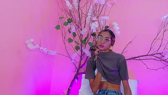 Charlotte Love10 online show from 03/17/26, 11:46