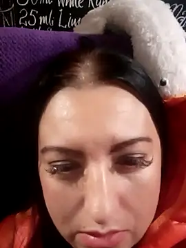 Veronica-Celie online show from 10/22/25, 08:52