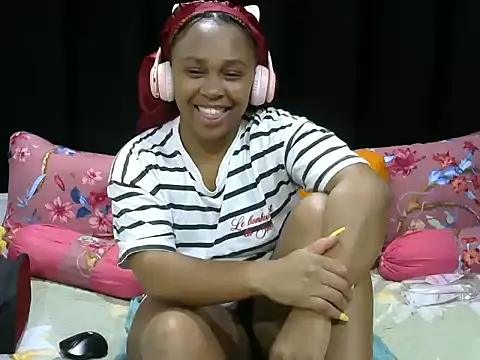 Pearl 00 online show from 06/02/26, 07:49