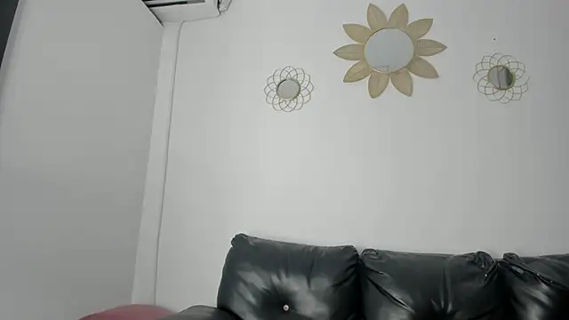 Snapshot of Sexual_Desirests chatting on 02/07/25, 01:25 Sexual Desirests online show from 02/07/25, 01:25
