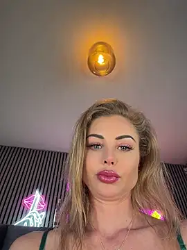 MilaMaaay online show from 06/16/26, 05:37