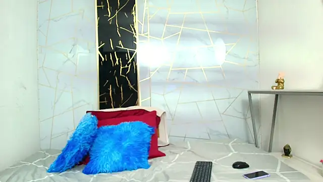 Snapshot of Celestial_Queen_ chatting on 04/28/26, 12:32 Celestial Queen online show from 04/28/26, 12:32