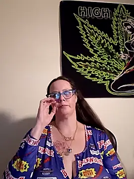 Snapshot of TheGoldenLotus chatting on 03/05/25, 11:17 TheGoldenLotus online show from 03/05/25, 11:17