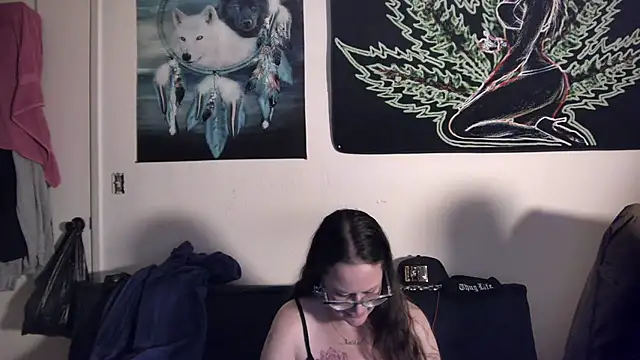 Snapshot of TheGoldenLotus chatting on 03/20/25, 06:19 TheGoldenLotus online show from 03/20/25, 06:19