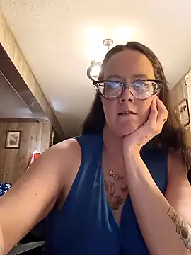 Snapshot of TheGoldenLotus chatting on 04/13/26, 03:34 TheGoldenLotus online show from 04/13/26, 03:34
