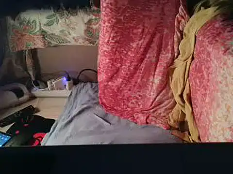 VeneRed online show from 03/11/25, 06:52