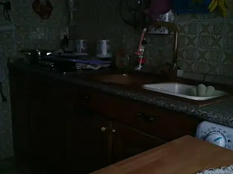 VeneRed online show from 09/27/25, 06:51