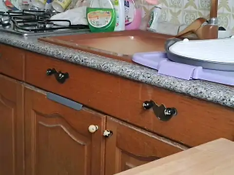 VeneRed online show from 11/23/25, 09:09