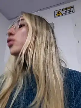 Scarlett Khan online show from 02/22/25, 06:06