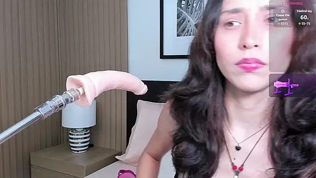 doll bella  online show from 11/11/25, 07:58