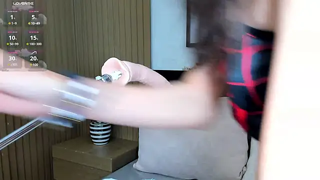 doll bella  online show from 04/10/26, 07:51