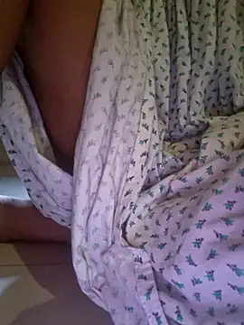 Snapshot of Melody_Shyla chatting on 09/14/25, 12:21 Melody Shyla online show from 09/14/25, 12:21