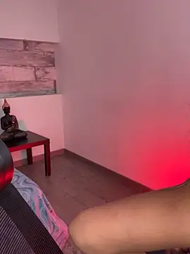 Alisha-Bond online show from 01/17/25, 12:20