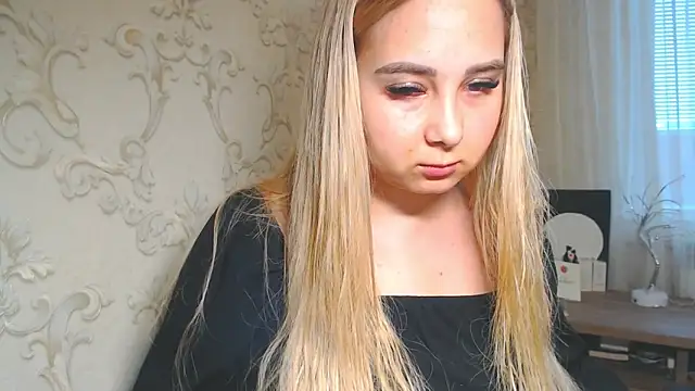 DolphinDreams online show from 04/10/26, 07:24