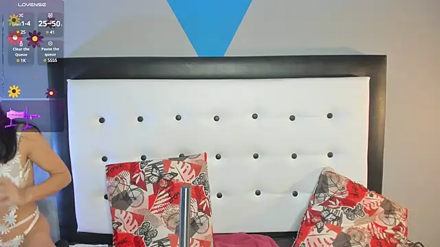 valeria hurtado online show from 02/05/25, 02:08