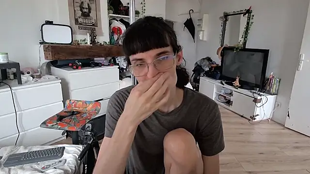 CeriseLapine online show from 11/01/25, 12:07