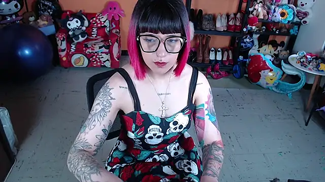 MissMiia2 online show from 11/12/25, 01:55