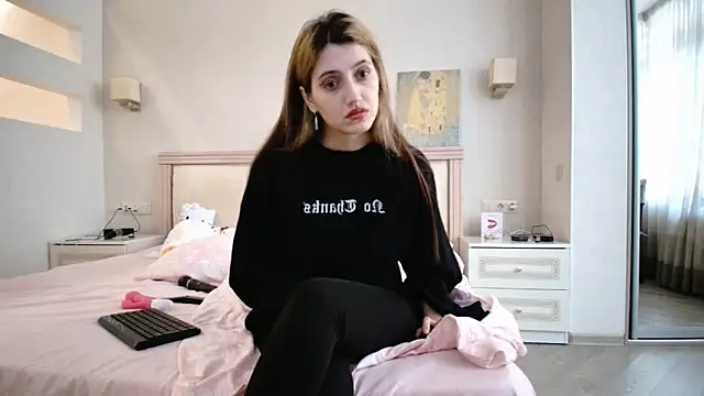 Iren online show from 11/19/25, 07:41