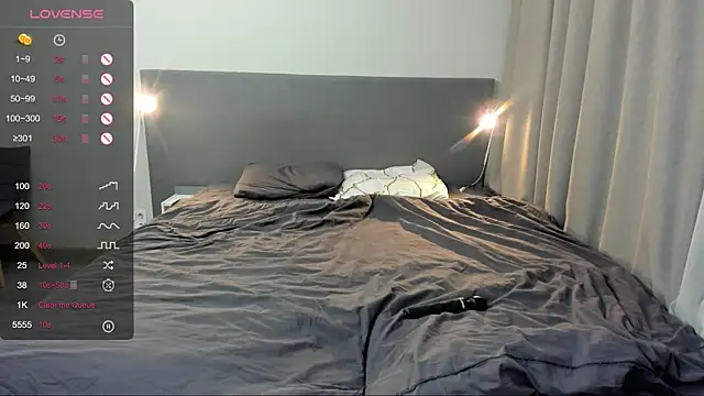 jesssicamooon online show from 12/04/25, 07:33