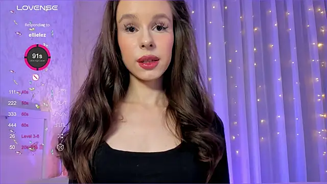 Snapshot of Minusvibe chatting on 12/26/24, 04:25 Minusvibe online show from 12/26/24, 04:25