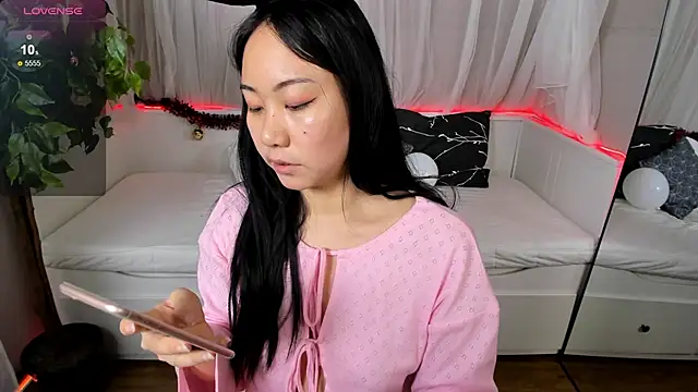 Snapshot of Inari_Okami_ chatting on 12/10/24, 09:01 Inari Okami  online show from 12/10/24, 09:01