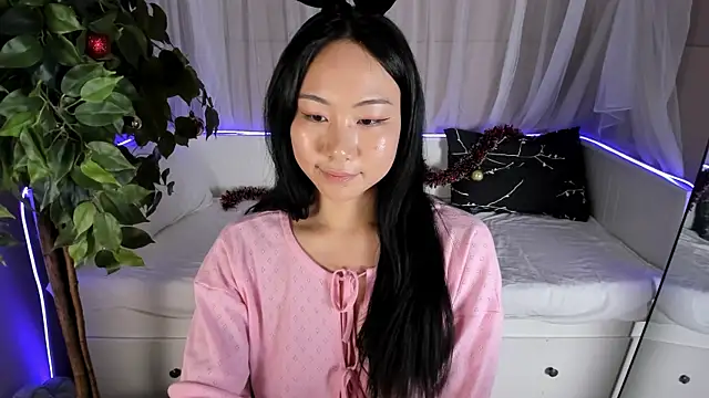 Snapshot of Inari_Okami_ chatting on 12/20/24, 06:56 Inari Okami  online show from 12/20/24, 06:56