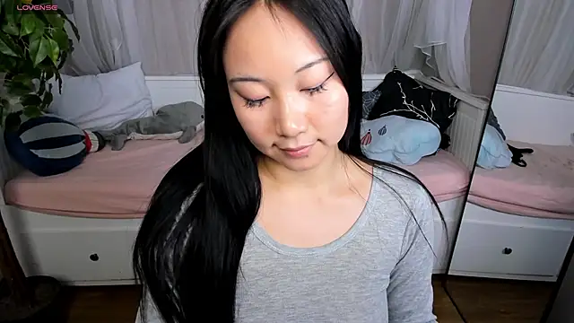 Snapshot of Inari_Okami_ chatting on 01/18/25, 11:55 Inari Okami  online show from 01/18/25, 11:55