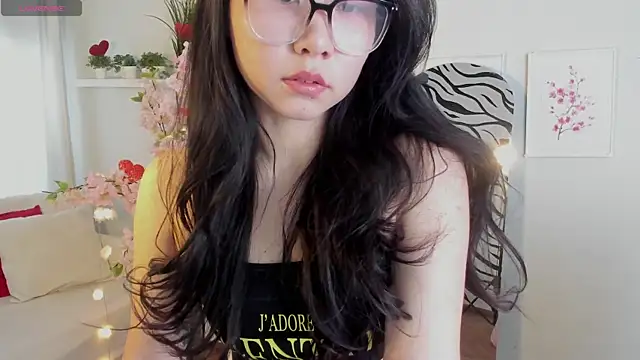 Snapshot of Inari_Okami_ chatting on 03/18/25, 06:03 Inari Okami  online show from 03/18/25, 06:03