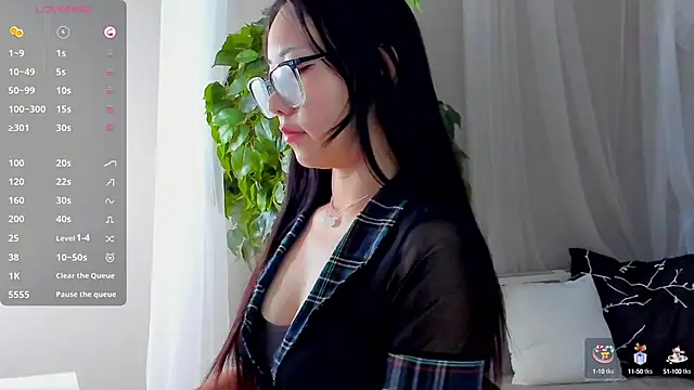 Snapshot of Inari_Okami_ chatting on 03/23/25, 06:47 Inari Okami  online show from 03/23/25, 06:47