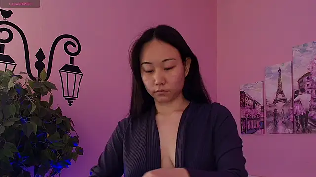 Inari Okami  online show from 04/13/26, 02:33