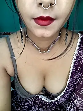 Diamond queeen online show from 12/21/24, 09:36