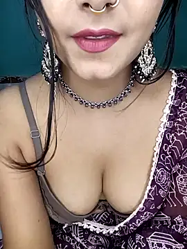 Diamond queeen online show from 12/28/24, 10:23