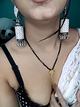 Diamond queeen online show from 02/16/25, 12:21