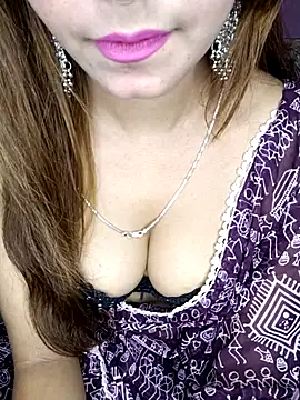 Diamond queeen online show from 11/11/25, 09:04