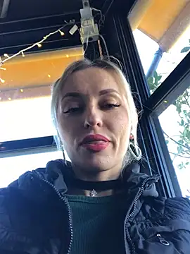 Diamond Bunny  online show from 02/22/25, 12:29