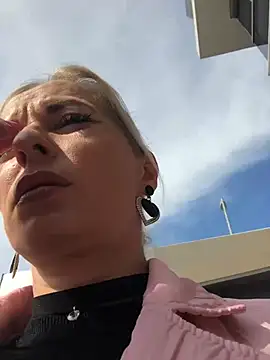 Diamond Bunny  online show from 03/09/25, 12:31