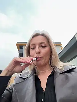 Diamond Bunny  online show from 02/11/26, 03:17