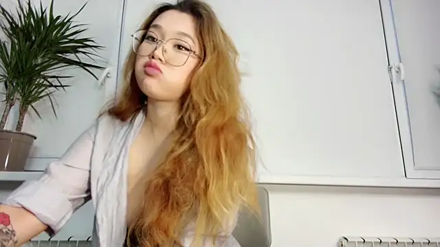 Jennatyan online show from 11/24/25, 10:15