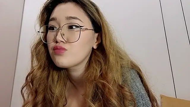 Jennatyan online show from 01/13/26, 06:51