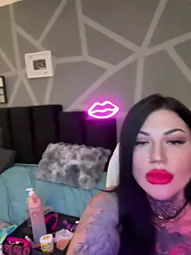 krysstal003 online show from 02/05/25, 07:20