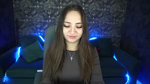 Snapshot of ElysLunar chatting on 12/22/24, 01:11 ElysLunar online show from 12/22/24, 01:11