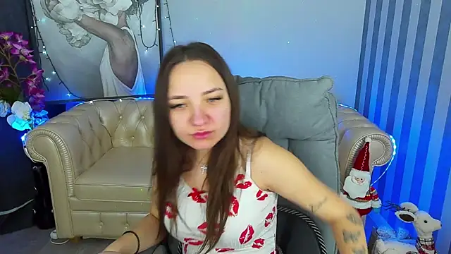 Snapshot of ElysLunar chatting on 01/13/25, 06:27 ElysLunar online show from 01/13/25, 06:27