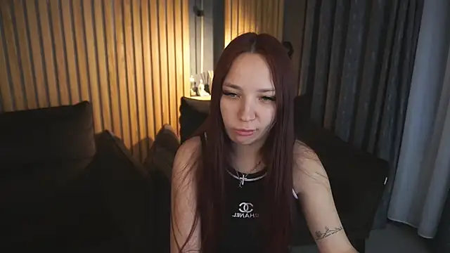 Snapshot of ElysLunar chatting on 11/27/25, 06:48 ElysLunar online show from 11/27/25, 06:48