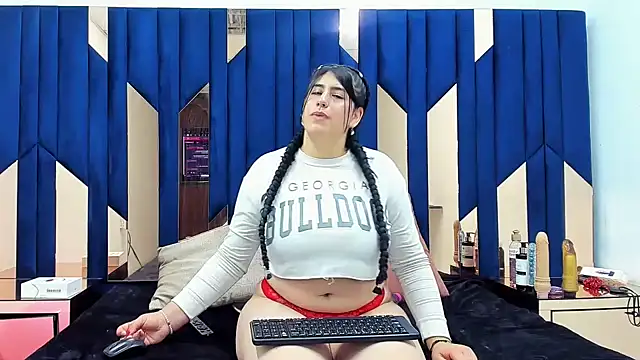 Criistaal  online show from 01/31/25, 04:36