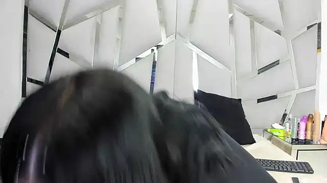 Criistaal  online show from 02/03/26, 05:16