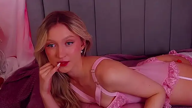 MiaNixan online show from 01/09/26, 07:22