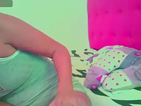 Snapshot of rosa_pretty chatting on 01/11/25, 05:51 rosa pretty online show from 01/11/25, 05:51