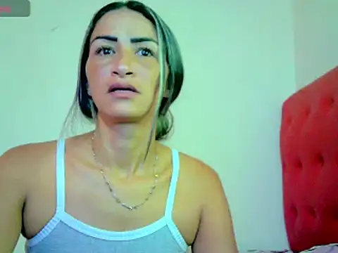 Snapshot of rosa_pretty chatting on 02/03/25, 12:36 rosa pretty online show from 02/03/25, 12:36