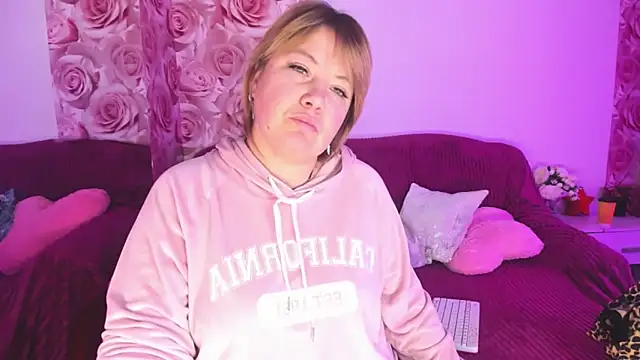 CurlyDreams online show from 02/19/26, 06:42